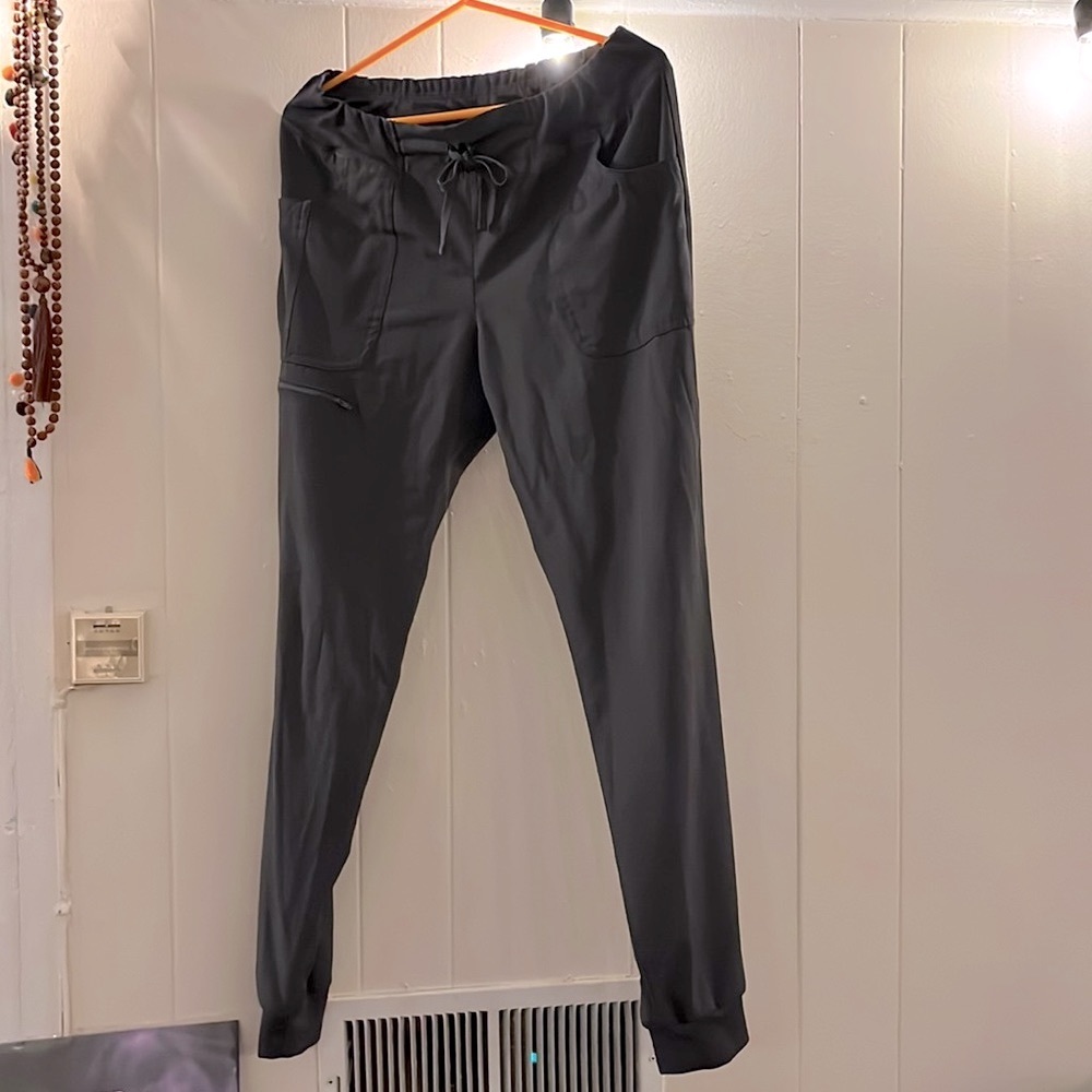 Heart soul jogger scrub pants grey